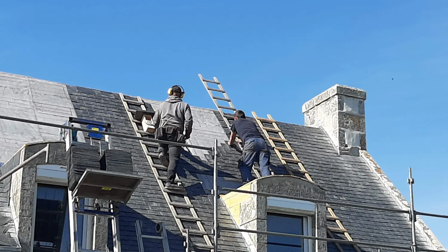 pose de velux plomeur